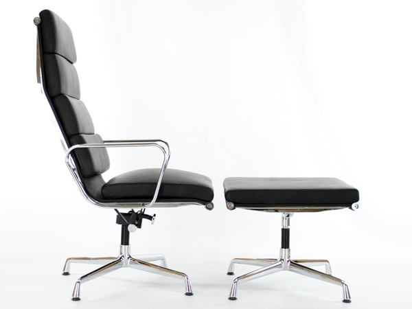 Lounge Chair EA222 - Black