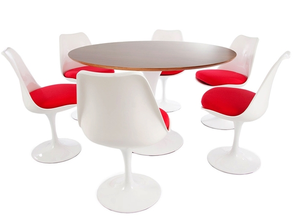 Tulip Table Saarinen and 6 chairs